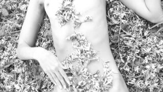 Nudity on Stage ❤️ Close Your Eyes