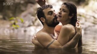 Claudia Riera, Maria Morera hot scenes - Jo mai mai s01e02 (2024)