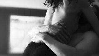 Rryla McIntosh nude - The Painter (2024) sex movie scene