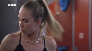 Lesbian kiss scene Alexandra Fonsatti hot, Laura Egger sexy - Alles was zählt e4222 (2023)