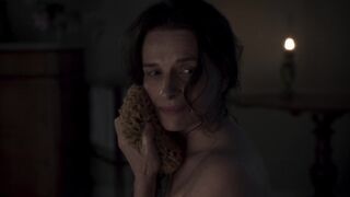 Juliette Binoche naked  - La passion de Dodin Bouffant (2023)
