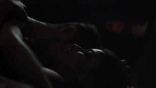 Sex Scene Kenza Fortas hot, Zahia Dehar sexy - L'air de la mer rend libre (2023)