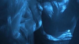 Macarena Gómez topless - 30 Coins s02e06 (2023) TV Show Nude Scene