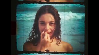 Sophie Charlotte, Elen Clarice topless - Meu Nome é Gal (2023)