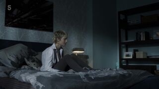 Asher Yasbincek sexy - Riptide s01e01-02 (2022) hot bedroom episode