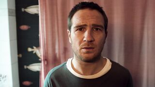 Short Bathroom Hot scene Hannah Herzsprung nackte - Wolke unterm Dach (2022)