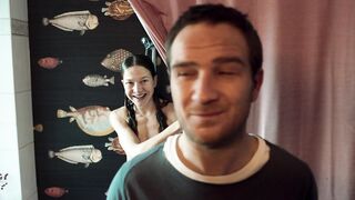 Short Bathroom Hot scene Hannah Herzsprung nackte - Wolke unterm Dach (2022)