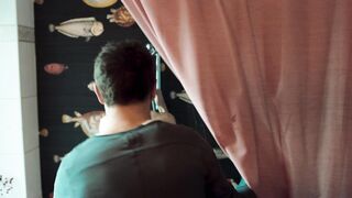 Short Bathroom Hot scene Hannah Herzsprung nackte - Wolke unterm Dach (2022)