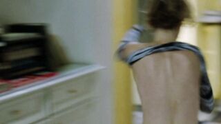 Alba Rohrwacher topless - La solitudine dei numeri primi (2010) Bath Scene