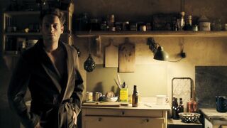 Cornelia Ivancan sexy - Der Vampir auf der Couch (2014)