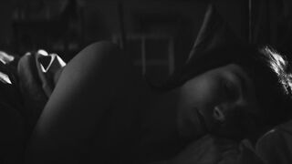 Olivia Ross hot - Die Theorie von Allem (2023) | Sex movie scene