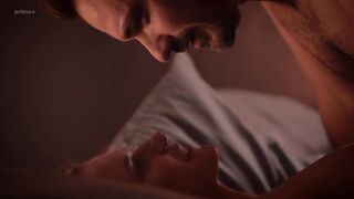 Sarka Krausova hot - Einstein s02e01 (2023) sexy scene