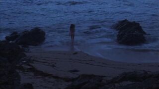 Léonie Dahan-Lamort topless in L'Île et le continent (2020)