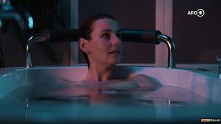 Annett Renneberg - In aller Freundschaft e1049 (2024) nude scene