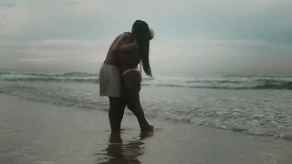 Lari Sacratto nude- Petalas (2024) hot movie scenes