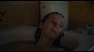 María Vázquez sexy - Los pequeños amores (2024)