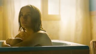 Billie Blain hot - Le Calme de l'Eau (2023) Bathroom Nudity