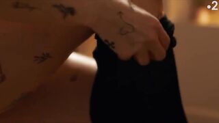 Aurélie Garault nude. Les désancré.e.s (2022) French Bathtube Nudity Sene