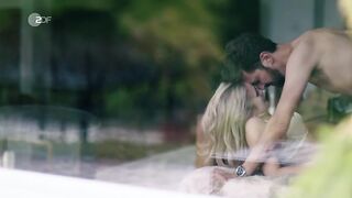 Leonie Wesselow sexy, Barbara Prakopenka hot. Helen Dorn s01e16 (2022 Hot TV Show Scenes