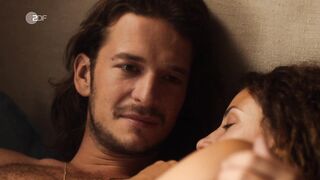 Nadine Menz sex. Inga Lindström s18e06 (2021) hot kiss and sex scene