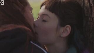 Dèlia Brufau nude, Mireia Oriol nude, Asia Ortega nude. Les de l'hoquei (2020) Sex and Hot Episodes from TV Show (Season 02)