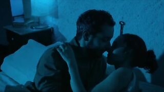 Elisa Cazalot nude, Paloma Arcos topless. Trois Emois (2020) French Nudity Scenes