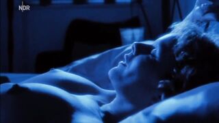 Chris Hohenester nude, Eva Mannschott nackte. Die Männer vom K3 (1999) Classic Sex TV Show Scene