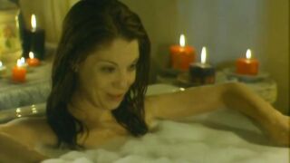 Ana Franic, Jelena Djokic nude lesbian scene. Disi duboko (2004)