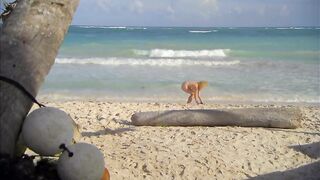 Annette Frier nackte - Lichtblau - Neues Leben Mexiko (2010)Beach Nude Scene