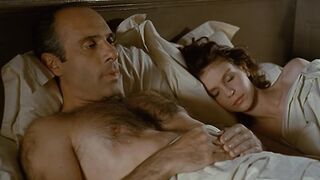 Fanny Bastien topless. La tête dans le sac (1984). French Nudity Scene