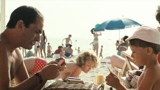 Valeria Bruni Tedeschi topless, Zabou Breitman nackte. Ein Sommer an der See (1990)