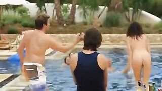 Carice van Houten nude, Maartje Remmers nude, Maaike Neuville nude, Halina Reijn hot - Ik Omhels Je met 1000 Armen (2006)