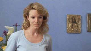 Geraldine Danon topless, Jeanne Moreau - La vieille qui marchait dans la mer (1991) Nudity movie scenes