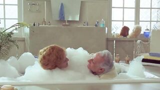 Geraldine Danon topless, Jeanne Moreau - La vieille qui marchait dans la mer (1991) Nudity movie scenes