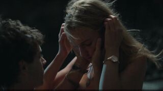 Meryem Urzeli nude sex - Ru s01e01-02 (2024)