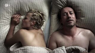 Petra Schmidt-Schaller nackte, Katja Riemann nude - Ein fliehendes Pferd (2007)