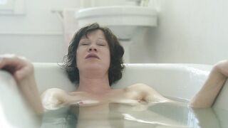 Birgit Minichmayr nude - Mit einem Tiger schlafen. Nackt in der Badewanne (2024)
