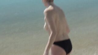 Chiara Mastroianni topless. Marcello mio (2024)