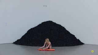 Milena Smit nude - Fine Arts s02e05 (2024)