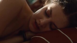 Ninalotte Roose nude, Hanna Mensink,Ferre van den Broeck, Eben Yehemdi, Lauren De Bie sexy- 2DEZIT s03e01 (2024) sex and blowjob scenes