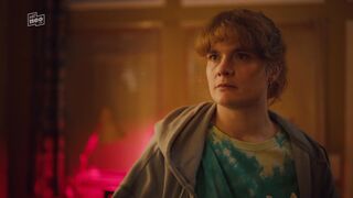 Anna Schimrigk sexy, Eva Luca Klemmt, Karmela Shako hot - BFF - Best Family Forever s01 (2024)