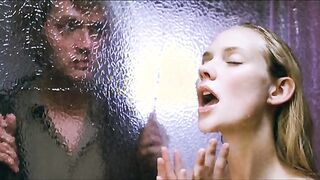 Bracha van Doesburgh hot - Vet hard (2005) Nude Shower Scene