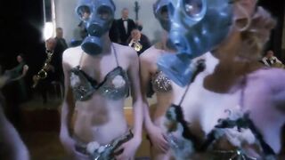 Classic Nude Scenes. Edita Dindelova, Tereza Pokorna, Bara Stepanova - Lasky mezi kapkami deste (1979)