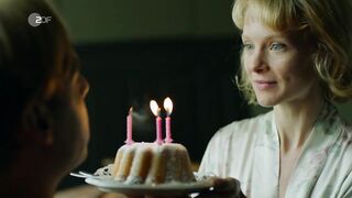 Friederike Ott nude - Bella Germania s01e01 (2019) short hot episode