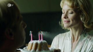 Friederike Ott nude - Bella Germania s01e01 (2019) short hot episode