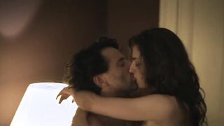 Seyneb Saleh nude sex scene. Was von der Liebe bleibt (2023) Nackte Schauspielerin Bühne