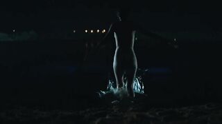 Caroline Hartig naked, Bérangère McNeese nude, Meriel Hinsching nackte - Die Spaltung der Welt 1939-1962(2024)  Season 01