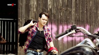 Charlotte Brand, Nadine Arents - Heiter bis tödlich - Henker _ Richter s01e07 (2011) nudity movie scenes