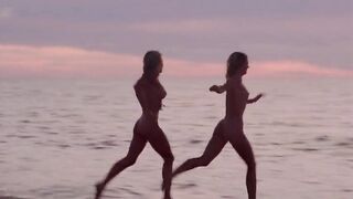 Classic Erotic Movie Scenes. Naked Actresses: Teri Weigel, Lisa London, Hope Marie Carlton nude, etc. - Savage Beach (1989)