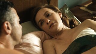 Faye Marsay hot retro bikini - Ten Pound Poms  (2025)